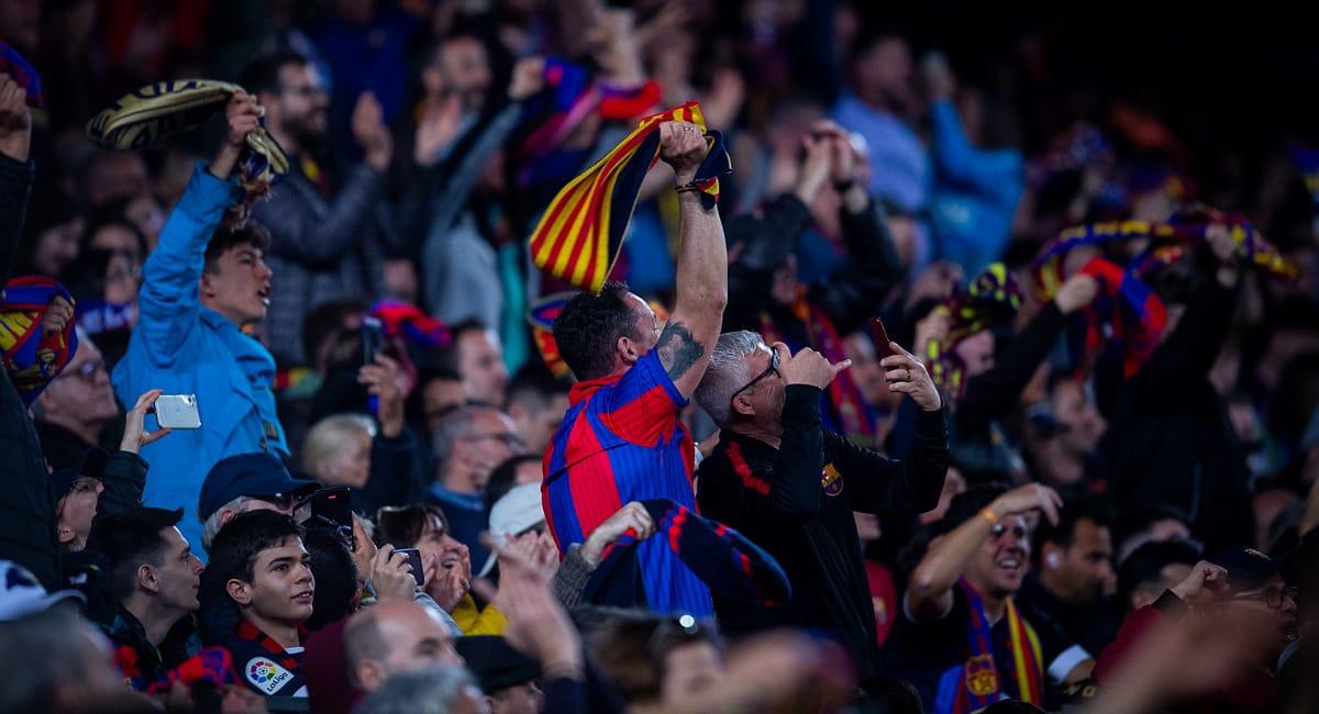 Los hinchas de Barcelona piden la vuelta de Messi. Foto: Twitter @FCBarcelona_es