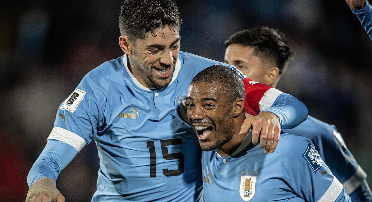 De La Cruz marcó un doblete en la victoria de Uruguay. Foto: Twitter @Uruguay