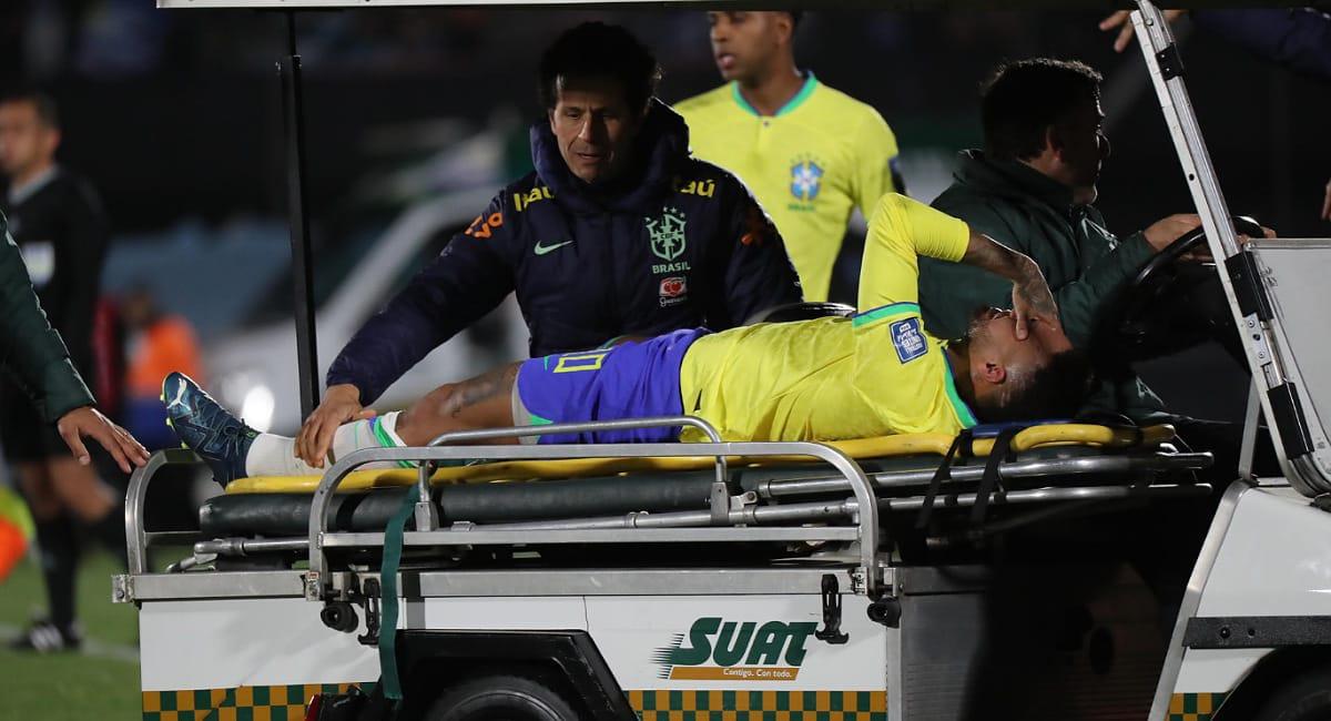 Neymar sufrió lesión en el partido frente a Uruguay. Foto: EFE