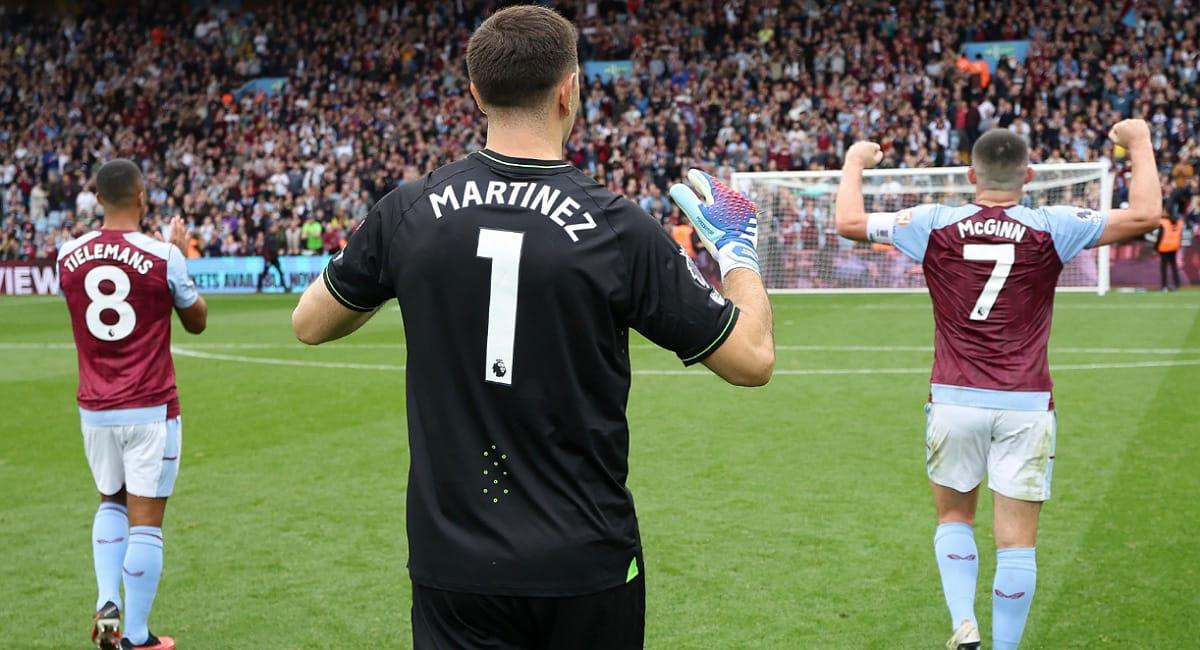 El Dibu Martínez estuvo en la goleada de Aston Villa. Foto: Twitter @AVFCOfficial