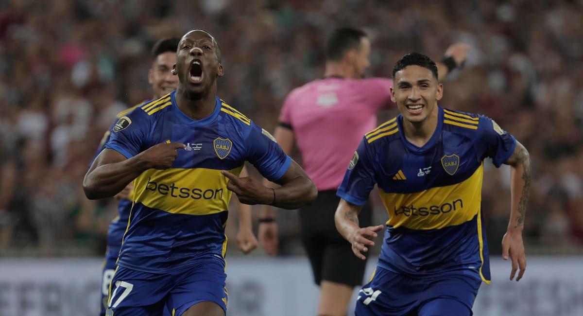 Advíncula marcó su cuarto gol en la Libertadores. Foto: EFE