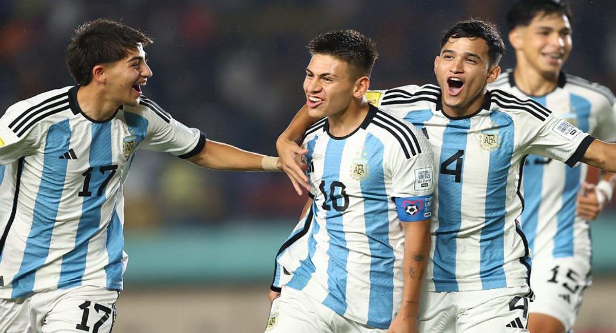 Echeverri marcó el primero de la Selección. Foto: Twitter @Argentina