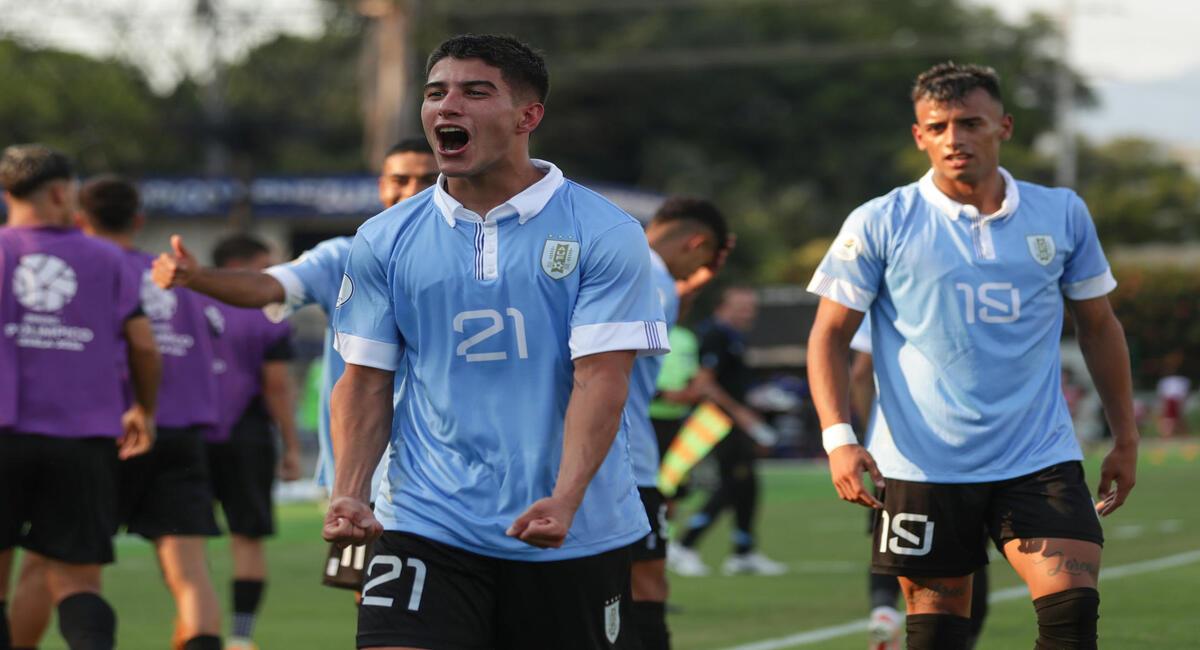 Uruguay tiene que esperar el resultado de Argentina vs Chile. Foto: EFE