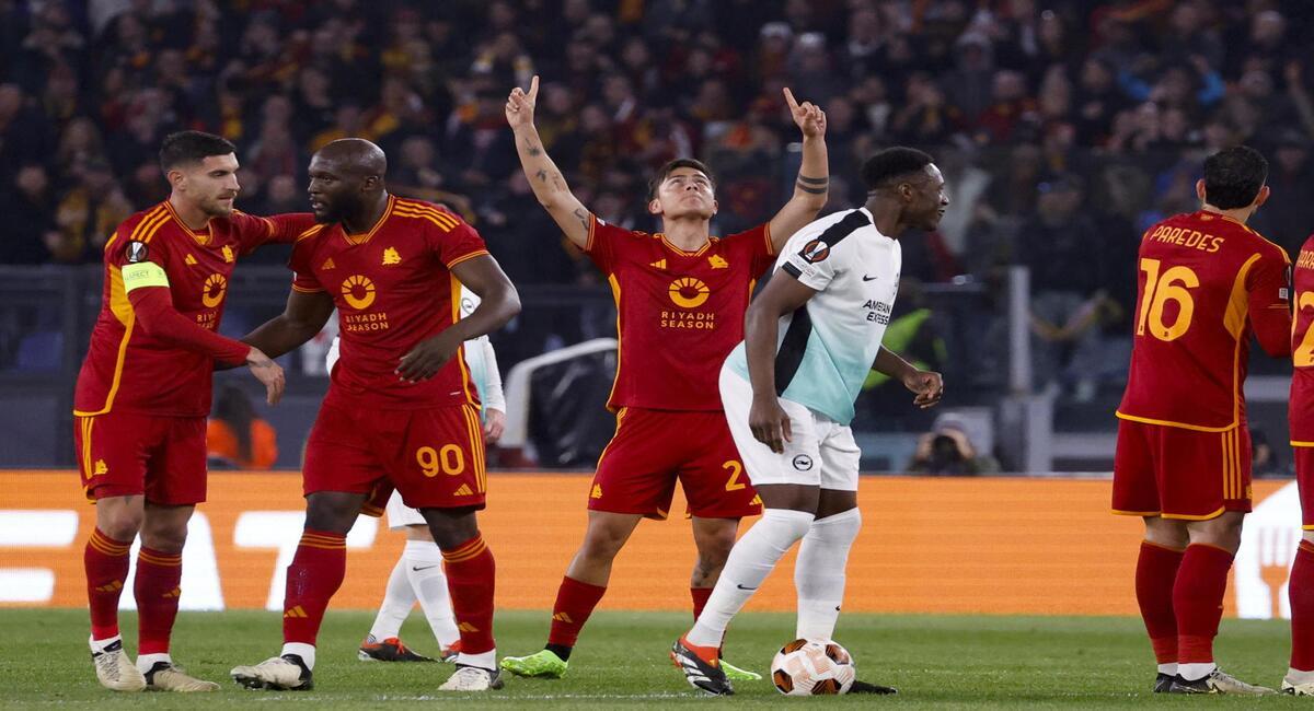 Dybala anotó el primer gol de Roma. Foto: EFE