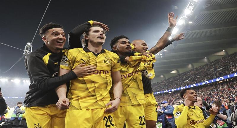 Dortmund venció 1-0 a PSG en París y es finalista de la Champions Mats Hummels 